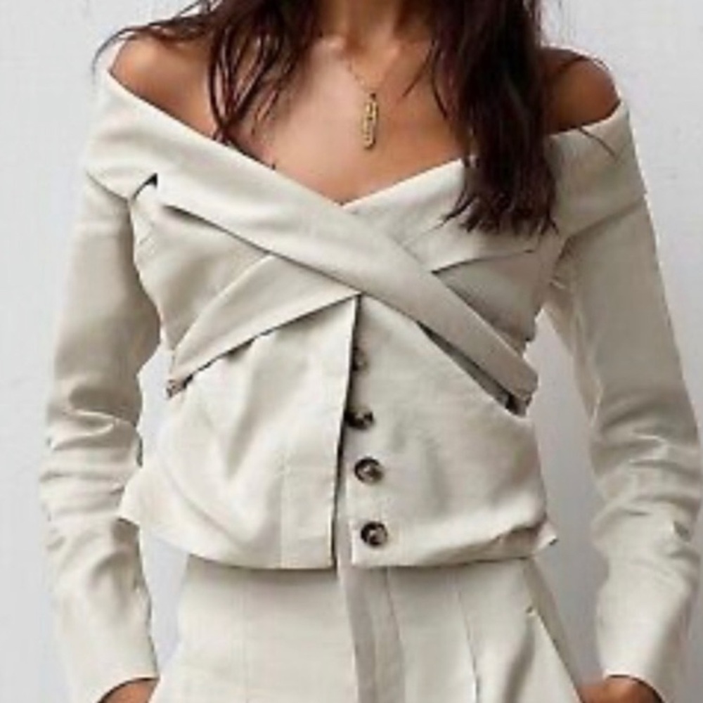 Zara Limited Edition Fitted Blazer with side ruching, great condition, size S